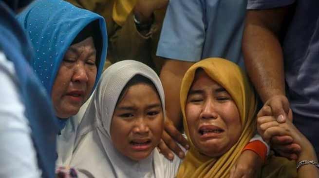 इंडोनेशिया : लायन एयरलाइन्स का यात्री विमान समुद्र में क्रैश, 188 यात्री सवार थे 