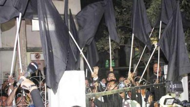 Photo of असम: आसू सदस्यों ने पीएम मोदी को दिखाए काले झंडे