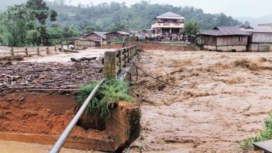 Photo of अरुणाचल प्रदेश में भारी बरसात, मुख्यमंत्री पेमा खांडू ने रेड अलर्ट जारी किया