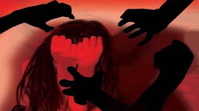सीतापुर: पिता ने दोस्तों के साथ बेटी का किया बलात्कार