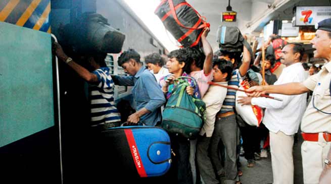 असम:  NF Railway द्वारा एक महीने में 59463 टिकट रहित यात्री पकड़े गए