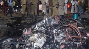 पश्चिम बंगाल चुनावी हिंसा: चुनाव आयोग सख्त, चुनाव प्रचार पर रोक