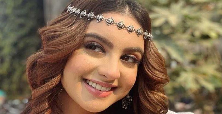 टीवी एक्ट्रेस Tunisha Sharma ने टीवी सीरियल के सेट पर कर ली खुदकुशी