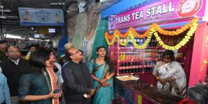 Assam: गुवाहाटी रेलवे स्टेशन पर ट्रांसजेंडरों के लिए और उनके द्वारा ट्रांस टी स्टॉल खुला