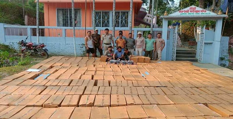 Assam-Tripura सीमा पर Karimganj Police ने 2 करोड़ रुपये की 33,000 cough syrup की बोतलें जब्त की