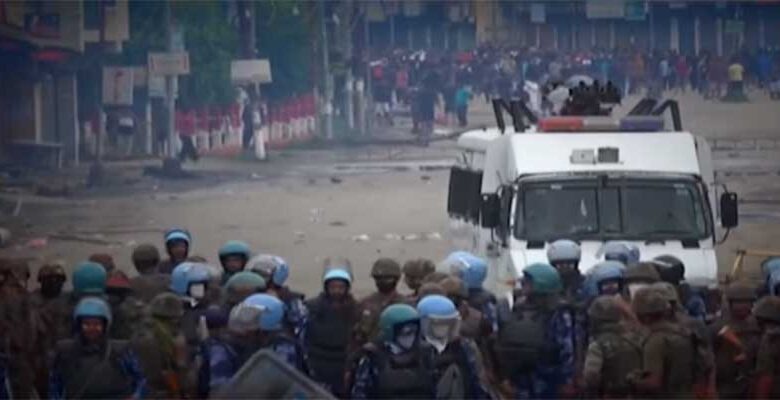 मणिपुर में फिर तनाव: झड़प में पुलिसकर्मी की मौत, भीड़ ने बिष्णुपुर में पुलिस के हथियार लूटे